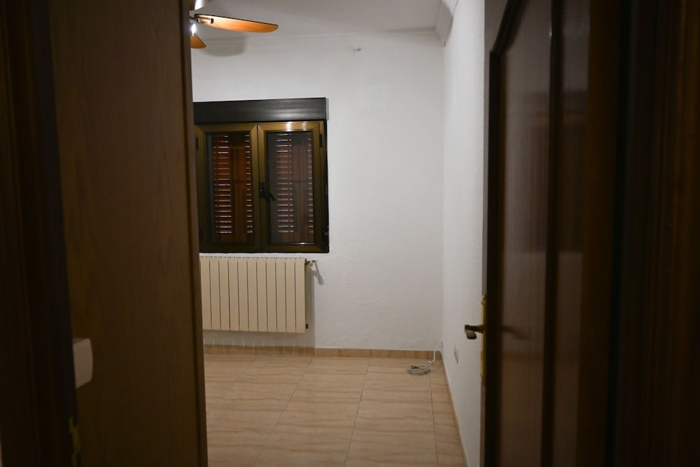 M Amu10 Amplia Vivienda de dos Dormitorios en el