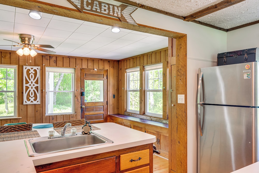 Cozy Cottage: Near Ski Bretton Wood & Franconia
