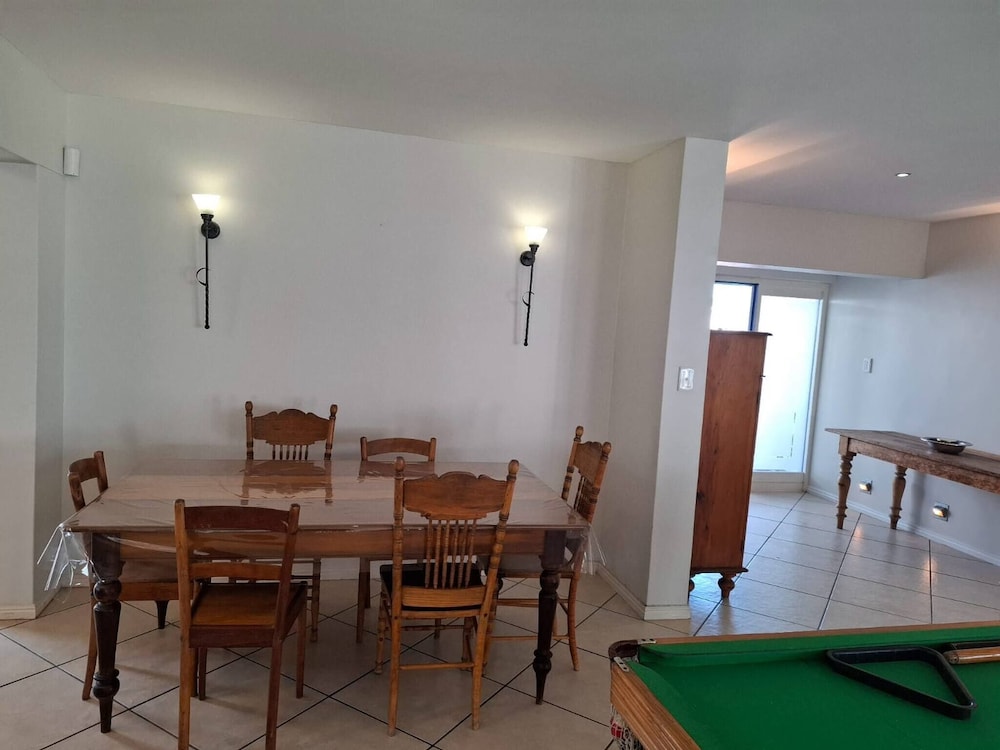 Oosiesrus - Charming Langebaan Villa With Garden View