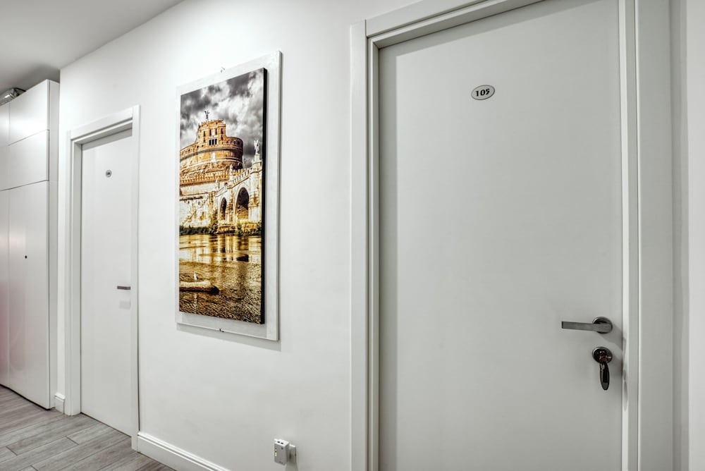 Rhome GuestHouse