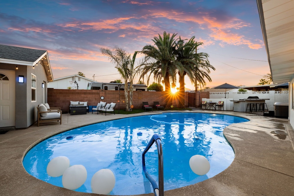 Desert Oasis Retreat Pool Spa Gameroom