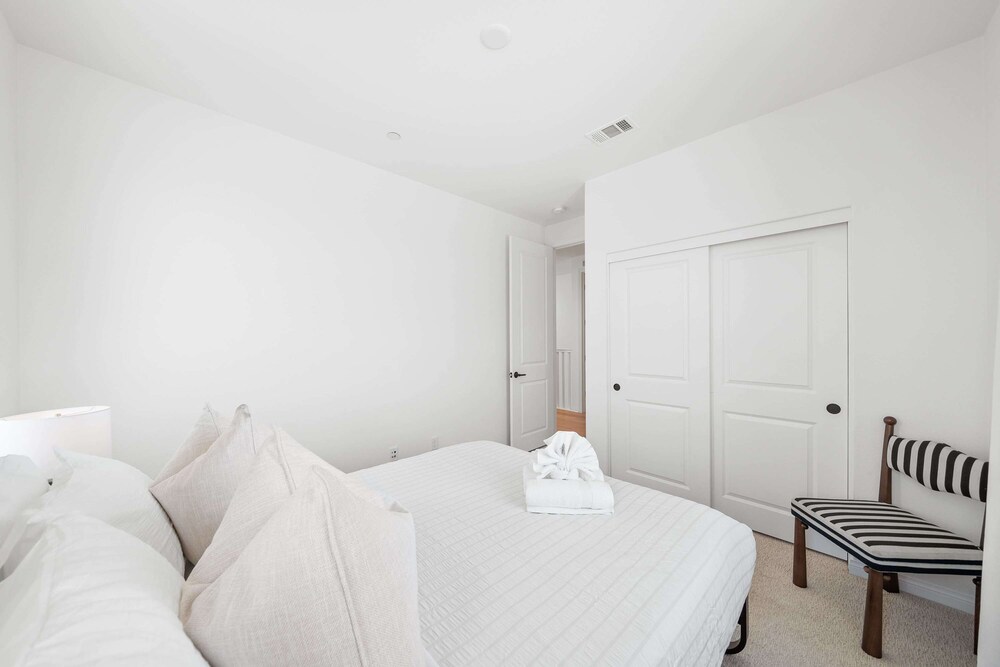 @ Marbella Lane - Curated 5BR in Upscale RMV Haven