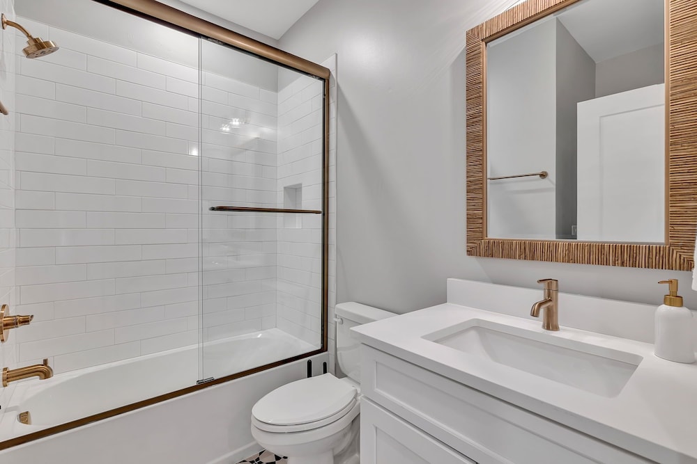 Alto-private Rooftop Deck-8 Mins to Broadway