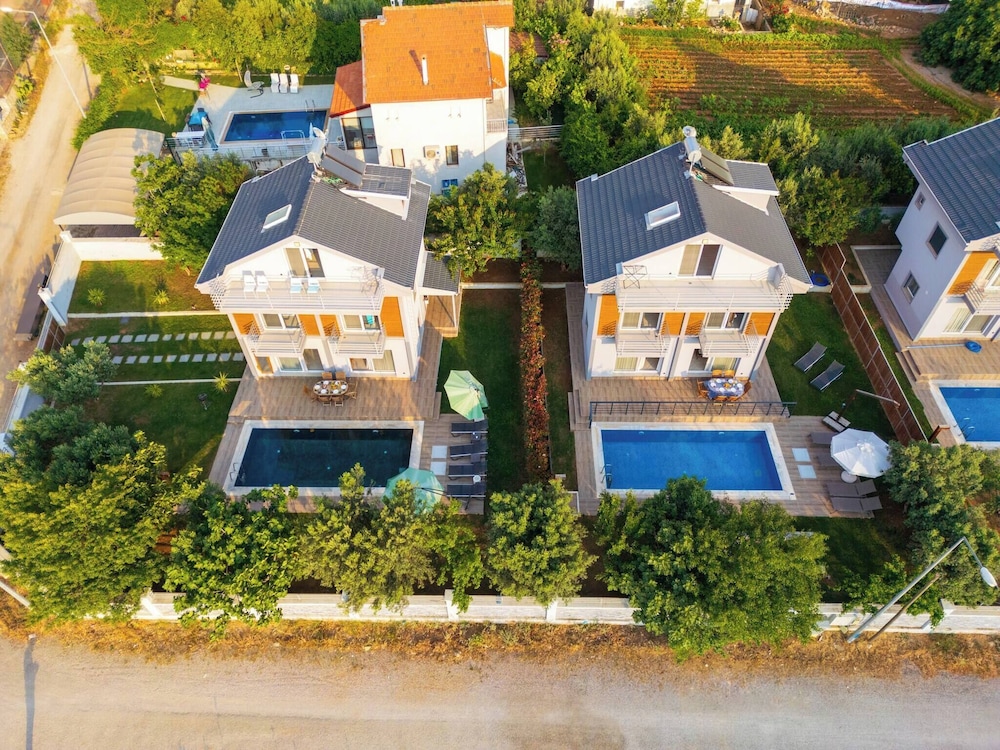 Ölüdeniz Plajına Yakın 3 Yatak Odalı Villa