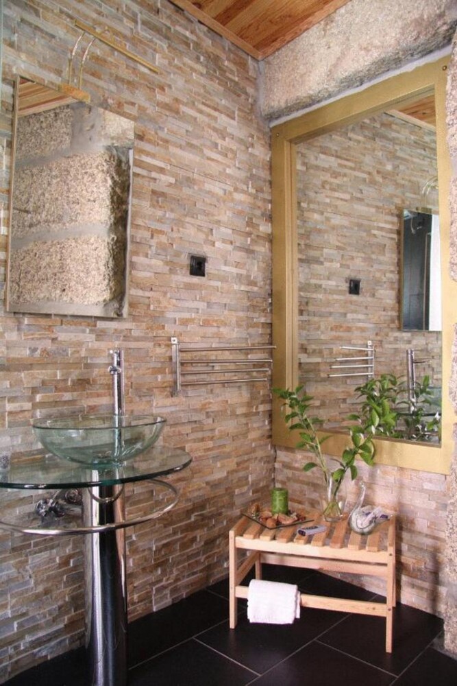 Serra da Estrela Seven Rooms 3 Suites Villa In s