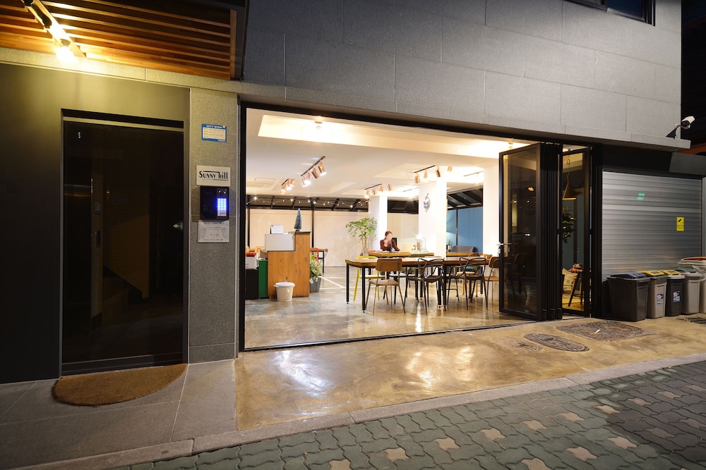 Sunny Hill Hostel Hongdae