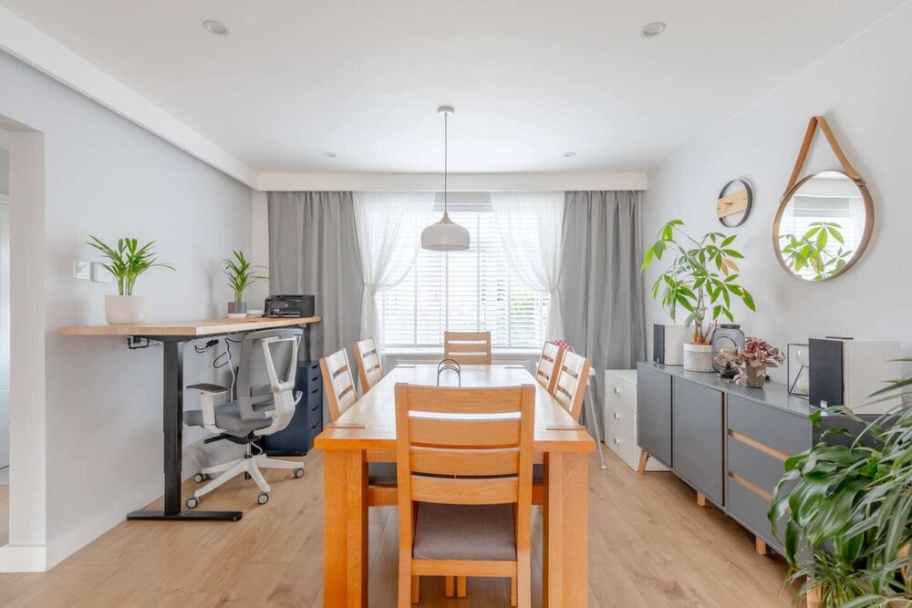 Modern & Spacious 3BD House - Canning Town