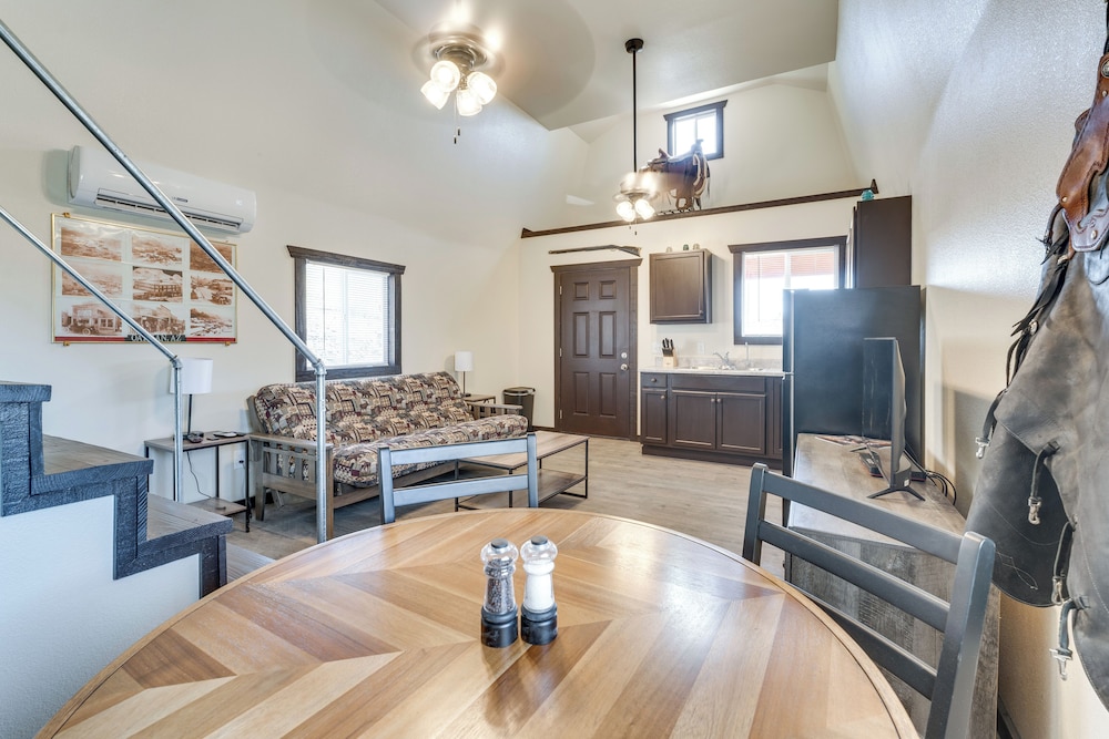Oatman Studio w/ Fire Pit Near Bullhead City!