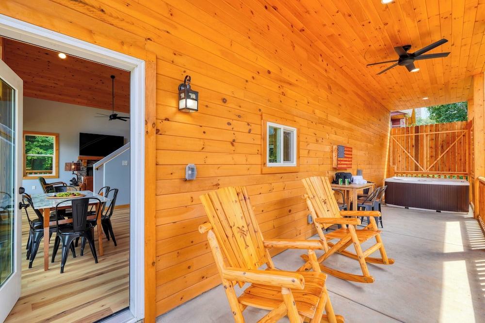 Hot Tub, Game Room & Views Near Downtown Gatlinburg Perfect Too by Avantstay