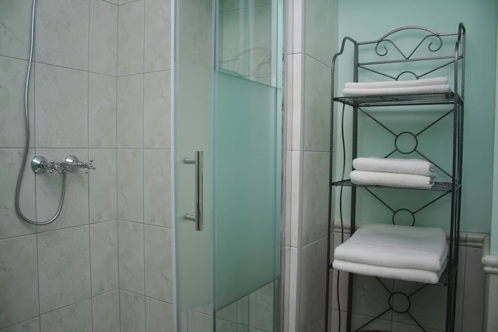 Banica Apartments & Rooms