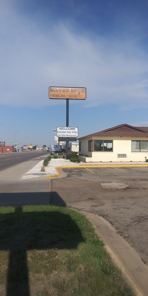 Dodge City Vacations - Silver Spur Vintage Inn  Suites - Property Image 29