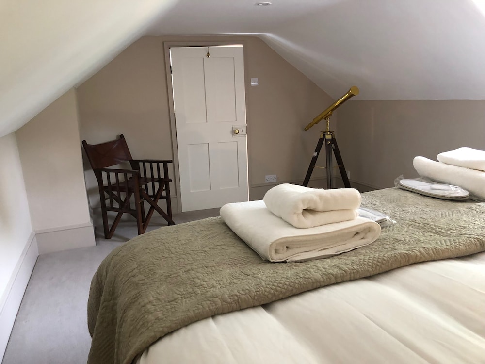 Slade Farmhouse view 2