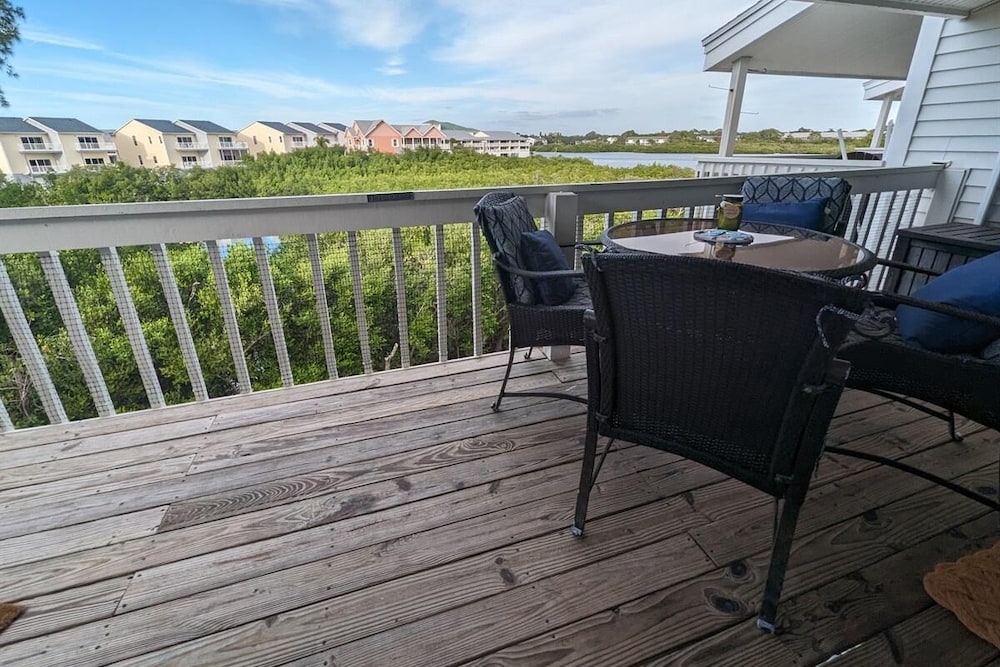 The Intercoastal #205 - Beachy Chic