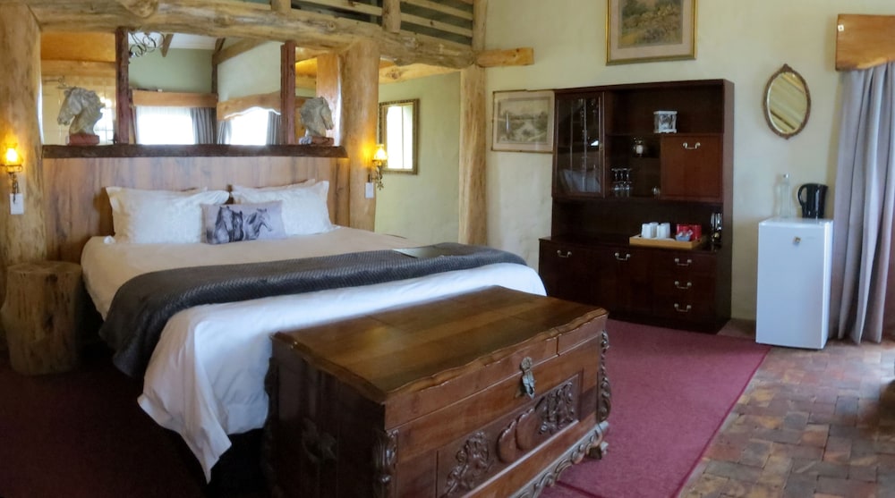 T'Niqua Stable Inn