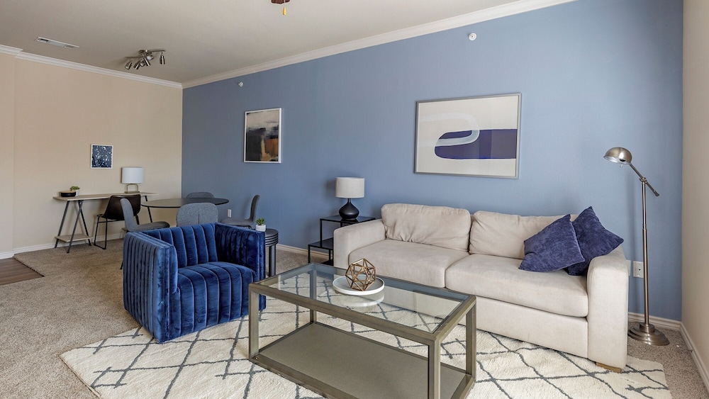 Landing Furnished Apartments near East Arlington