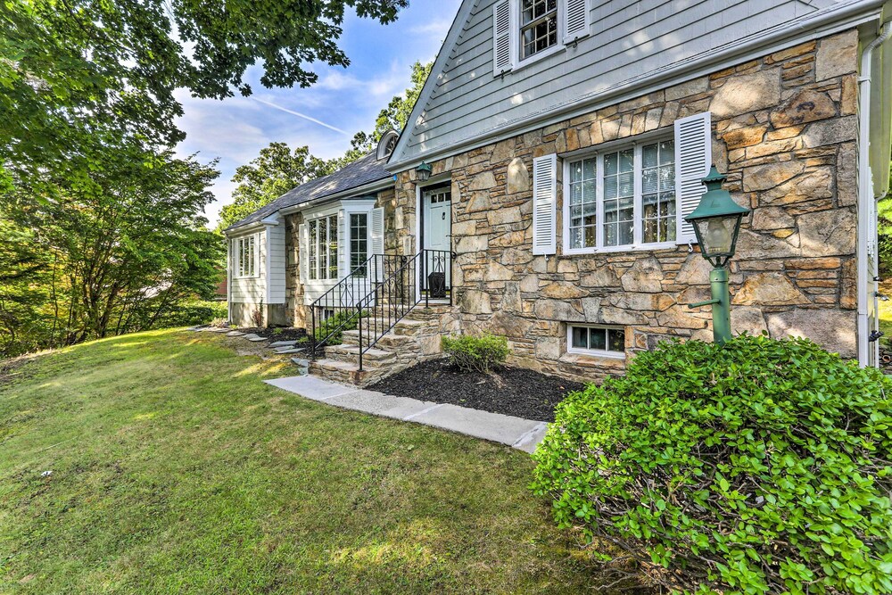 Grand Worcester Getaway w/ Large Private Yard! view 3