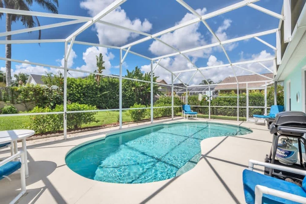 Minutes From Disney Themed 2 Bd Villa With Private Pool