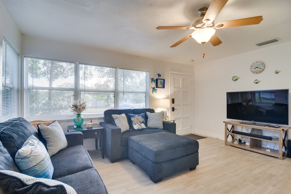 Pet-friendly Gulfport Home: Walkable Location!