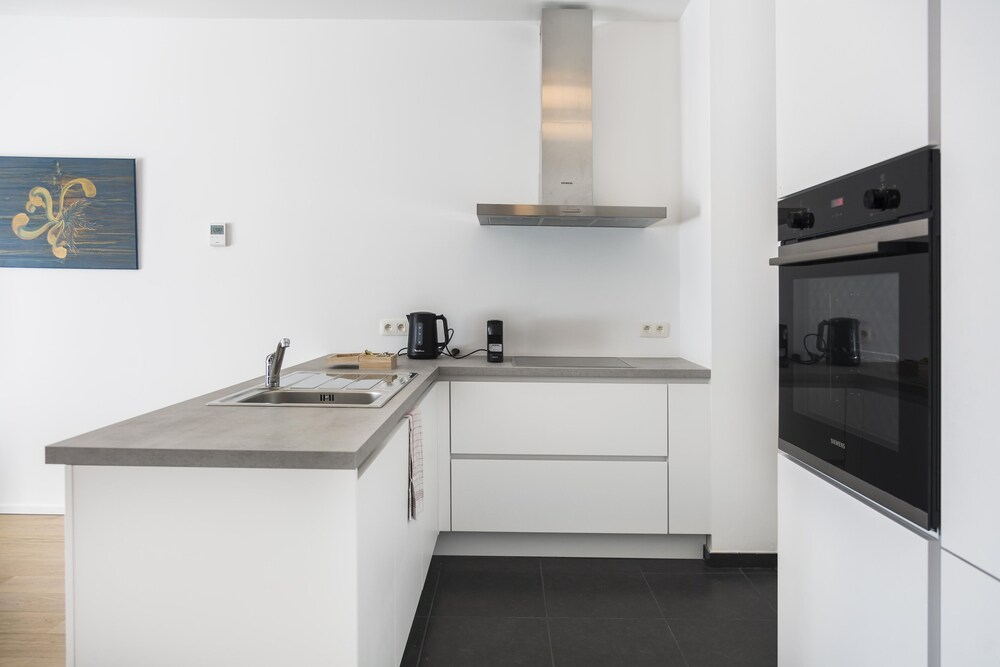 Brussels Cosy Voltaire Residence view 4