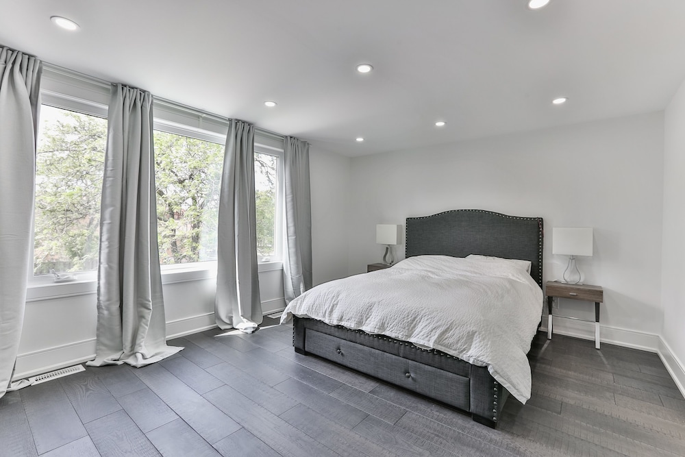 QuickStay - Classy 5brm House in Vaughan
