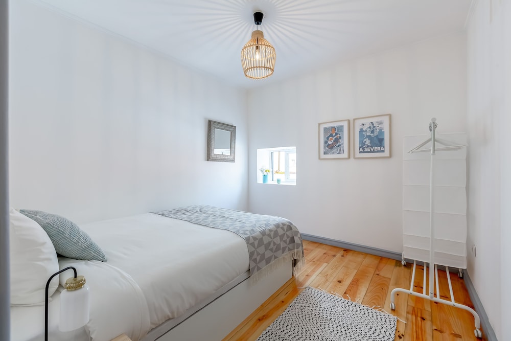 Alfama, Bright Spacious W/ Terrace Apartment, By TimeCooler view 2