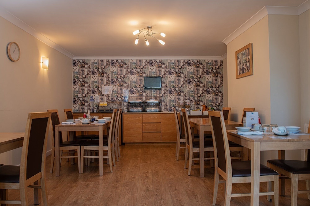 Trevarrian Lodge