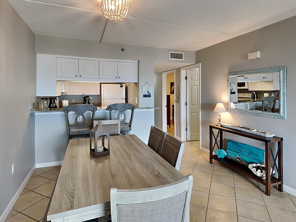Ocean Breeze West by Southern Vacation Rentals