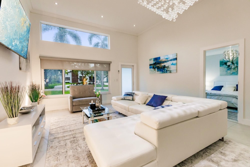 Stylish Aventura Home With Pool on Intercostal view 2