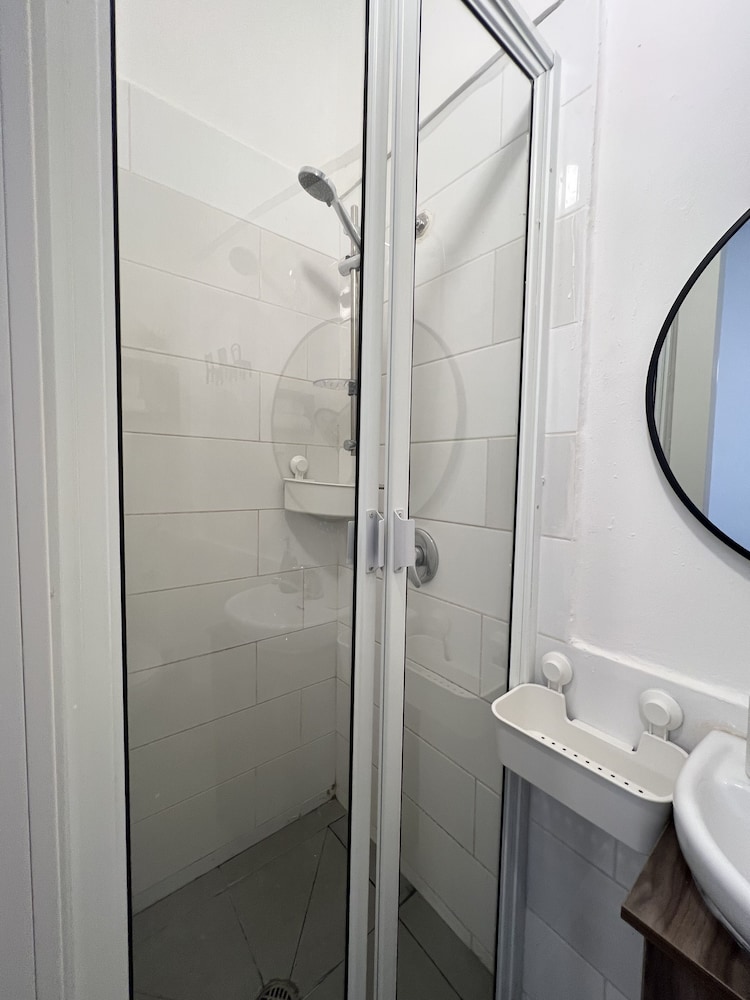 Ha-Carmel Market Apartment