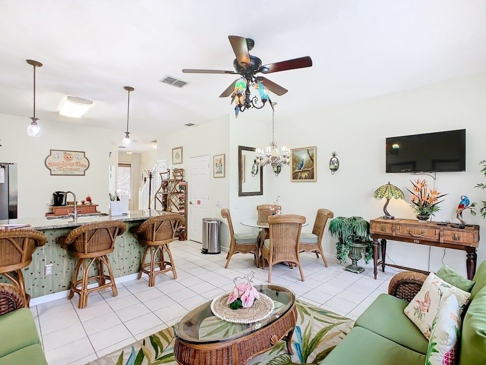 Themed 3-Bedroom Townhome w/Private Pool Near Disney - Windsor Palms 3 Townhouse