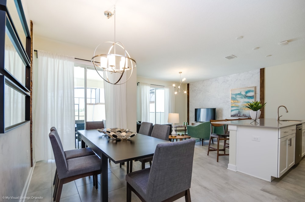 4 Bed 3 Ba Champions Gate Pool Home view 3