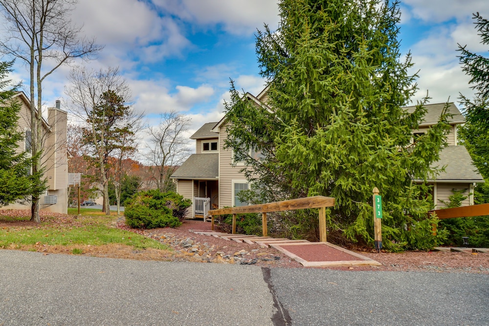 Tannersville Rental Near Camelback Ski Resort! view 4