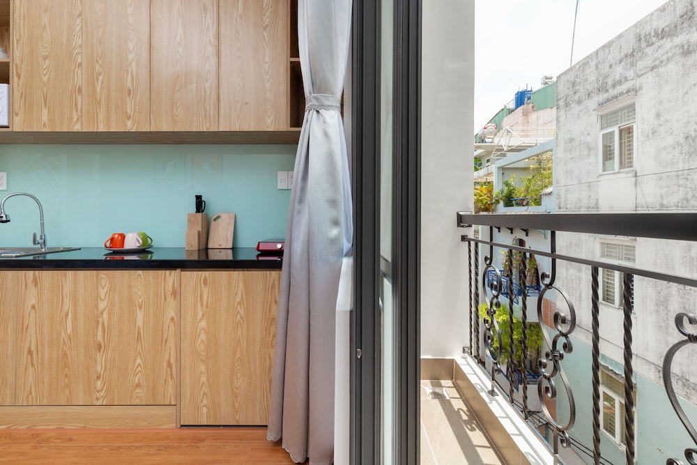 Cozrum Homes Ly Chinh Thang