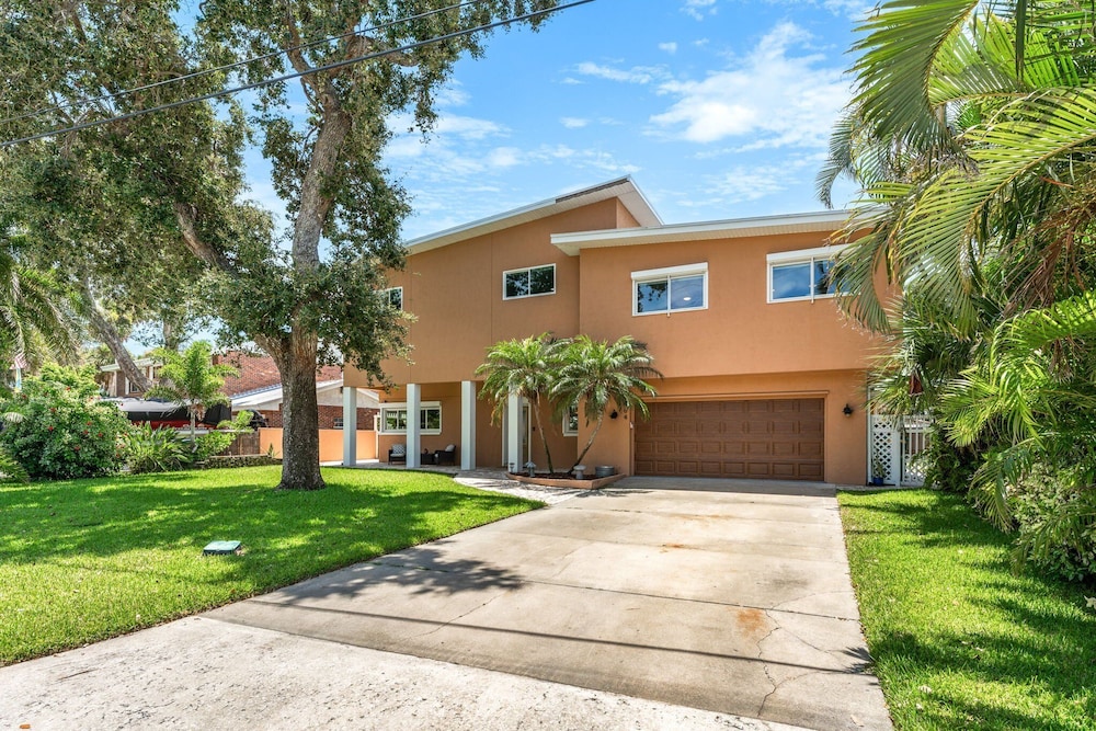 464 Indian Creek Dr