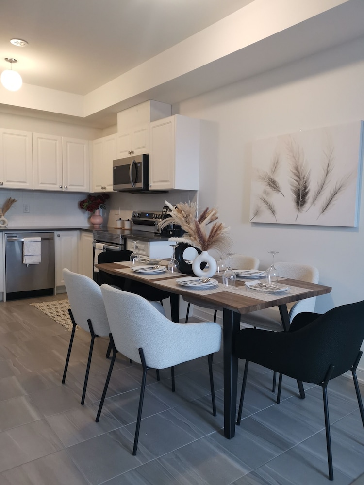 Barrie Comfort Lodging
