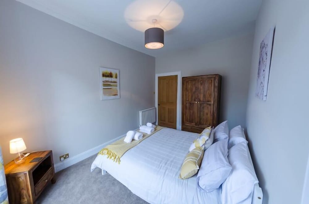 JOIVY Luxury New Town Apartment view 4