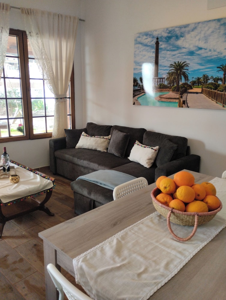 La Casita Fataga Sleeps 4 With Garden