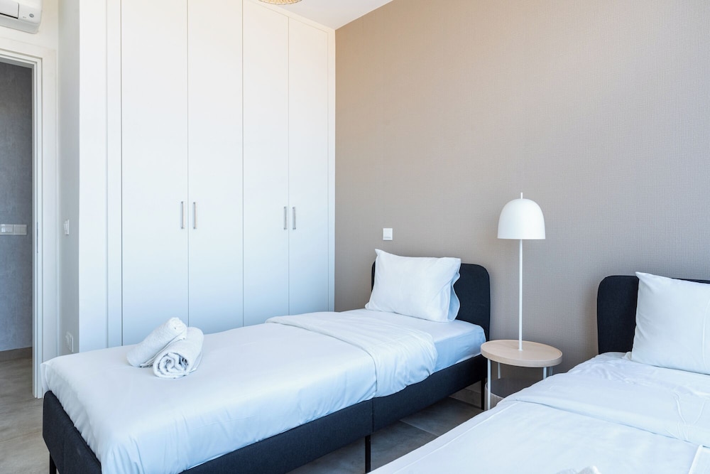 Blu Horizon - Stylish Living with Pool & Balconies in Protaras