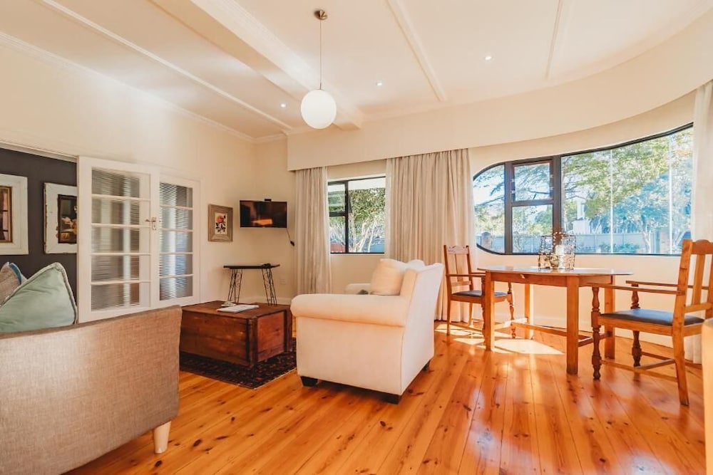 Acorn Guest House