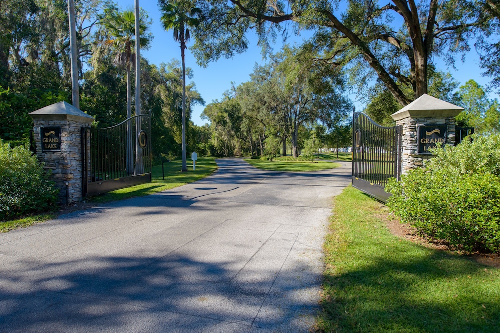 Sun Retreats Ocala Orange Lake