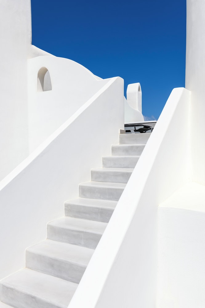 Mykonist Merchia Beach Villas & Suites