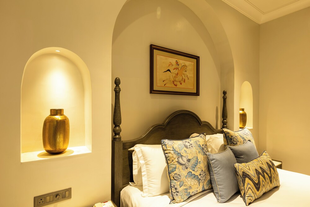 DEV BAGH LUXURIOUS PRIVATE SUITES