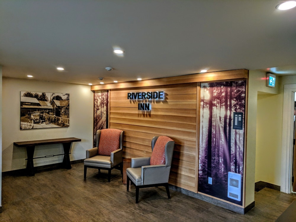 Riverside Inn