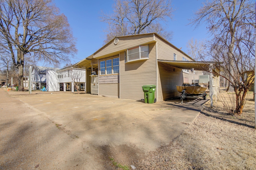 Steps to Tunica Lake: Outdoor Retreat w/ Fire Pit