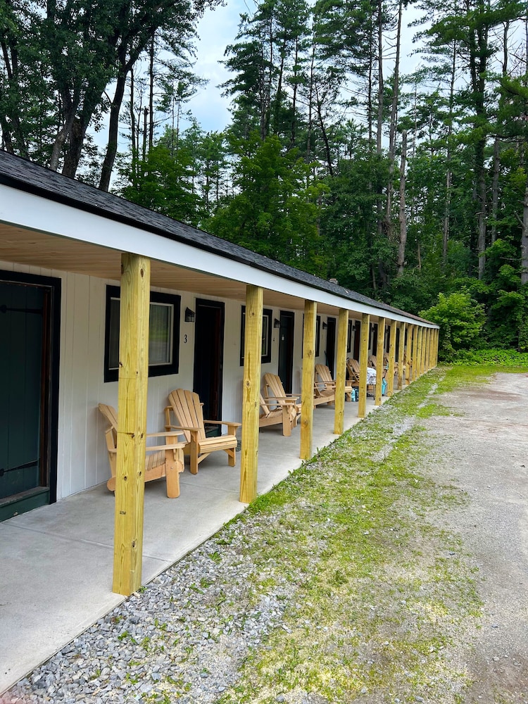 Saratoga Springs Vacations - Saratoga Garden Motel - Property Image 8