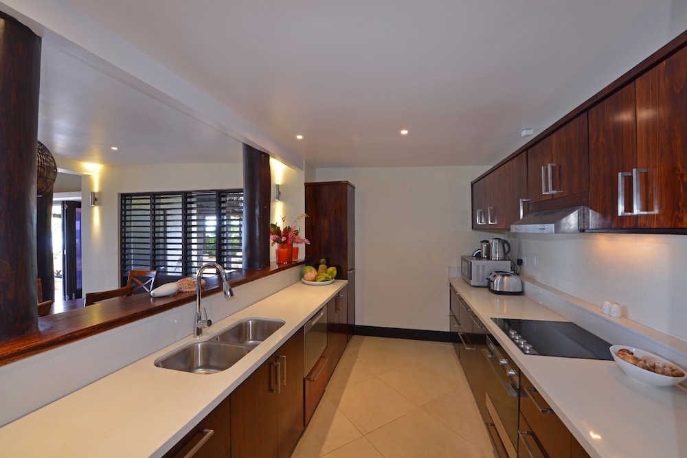 Wavi Island Villas - Image 4