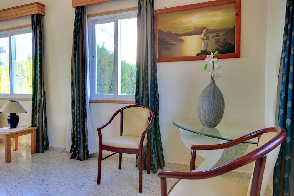 Argaka Sun Villa Ena Large Private Pool Walk to Beach Sea Views A C Wifi - 2146 view 3