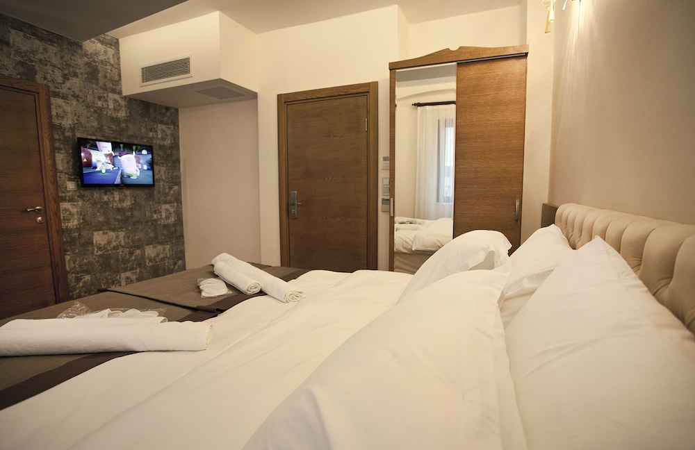 Pera Line Otel - Image 38