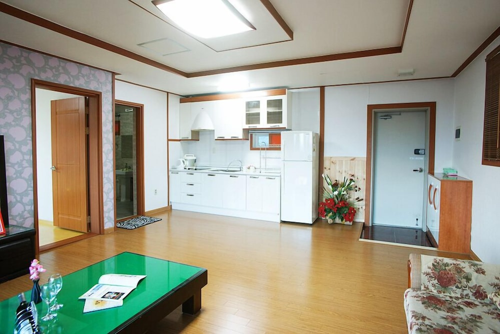 Olleh House