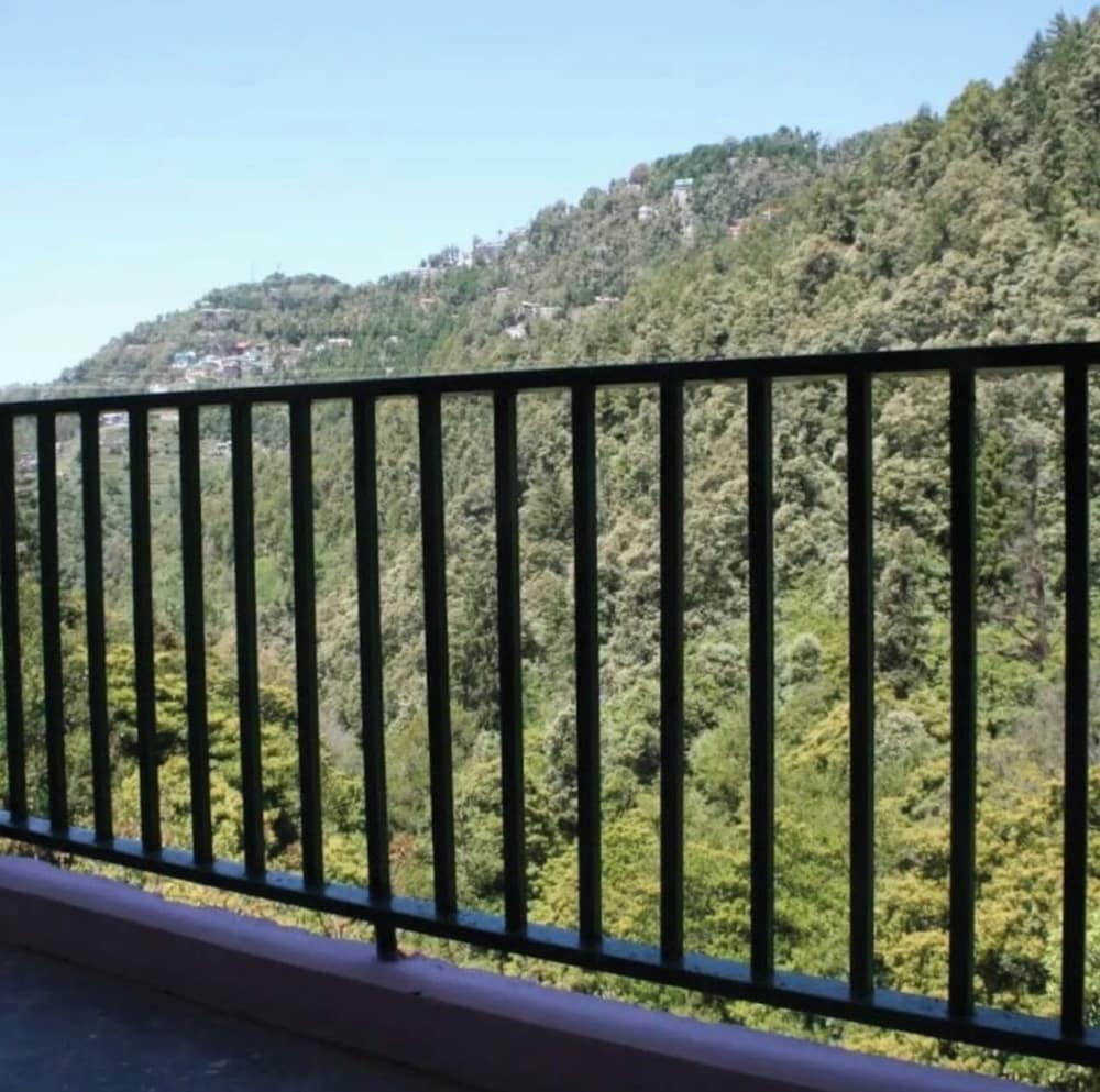 Hotel paradise hills